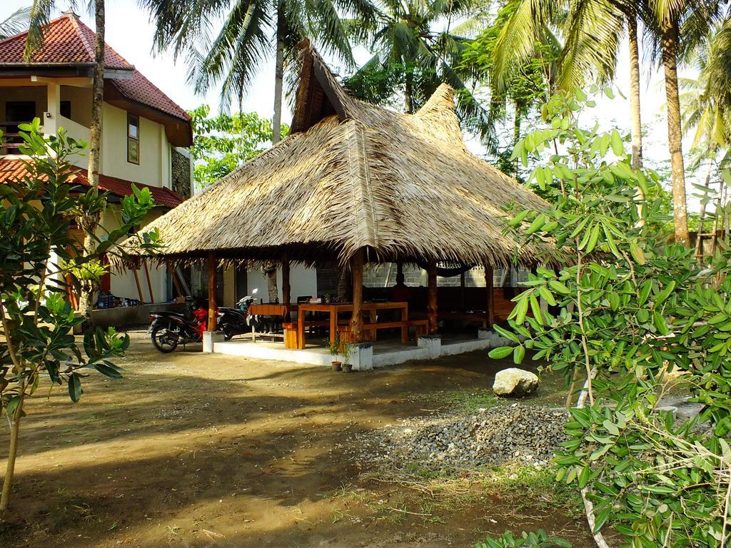 Sadati Home Stay Batukaras ภายนอก รูปภาพ